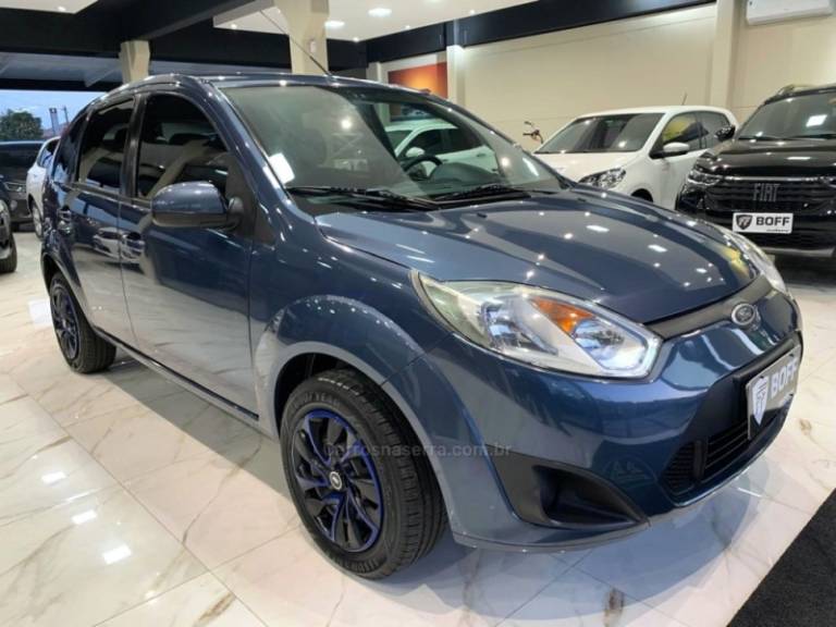 FORD - FIESTA - 2011/2011 - Azul - R$ 32.900,00