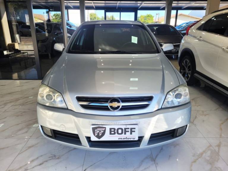 CHEVROLET - ASTRA - 2010/2011 - Prata - R$ 41.900,00