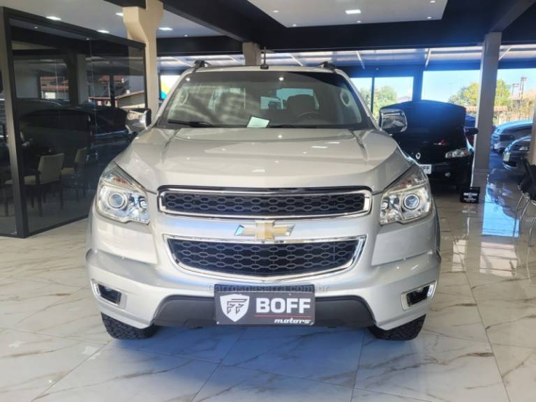 CHEVROLET - S10 - 2014/2014 - Prata - R$ 104.900,00