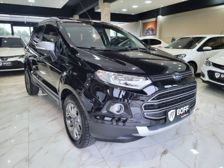 FORD - ECOSPORT - 2016/2017 - Preta - R$ 67.900,00