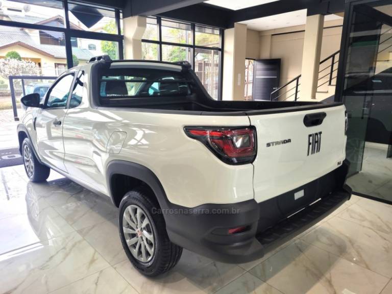 FIAT - STRADA - 2024/2025 - Branca - R$ 105.900,00