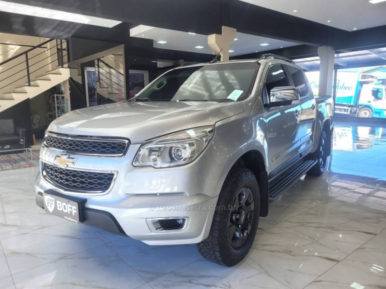 CHEVROLET - S10 - 2014/2014 - Prata - R$ 104.900,00