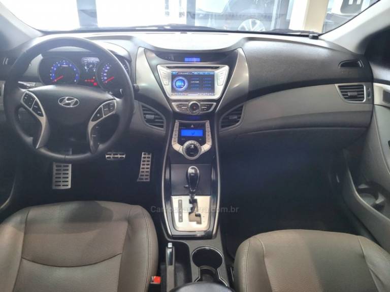 HYUNDAI - ELANTRA - 2012/2013 - Preta - R$ 68.900,00