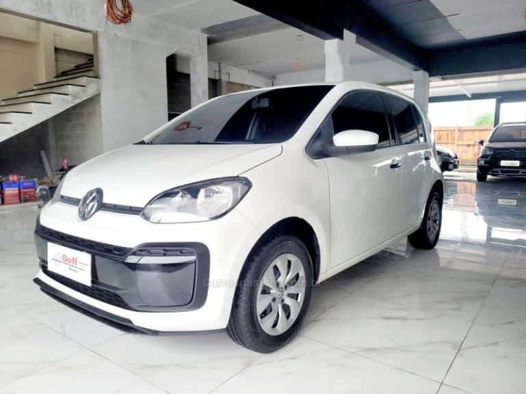 VOLKSWAGEN - UP - 2018/2018 - Branca - R$ 45.900,00