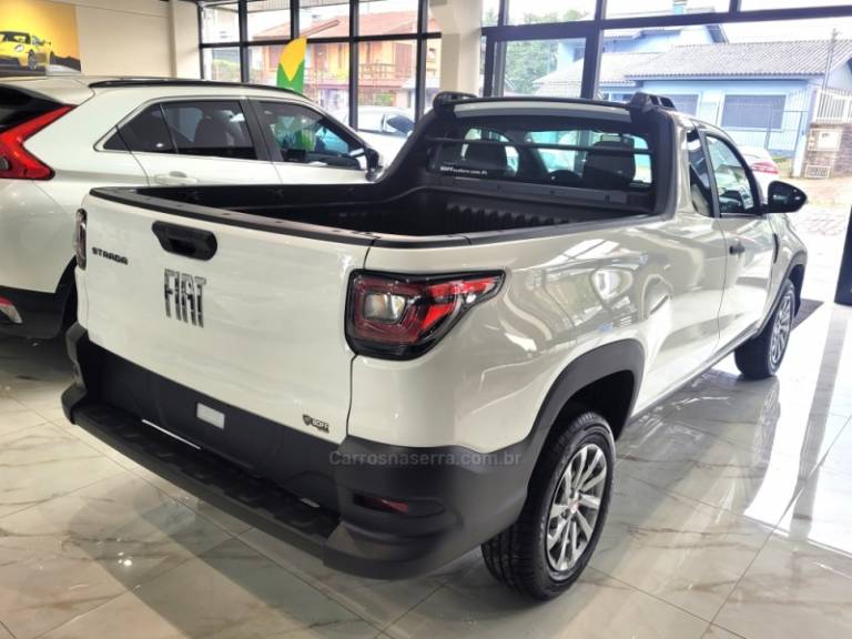 FIAT - STRADA - 2024/2025 - Branca - R$ 105.900,00