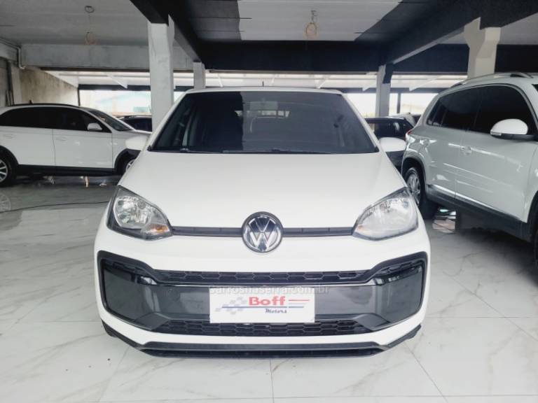 VOLKSWAGEN - UP - 2018/2018 - Branca - R$ 45.900,00