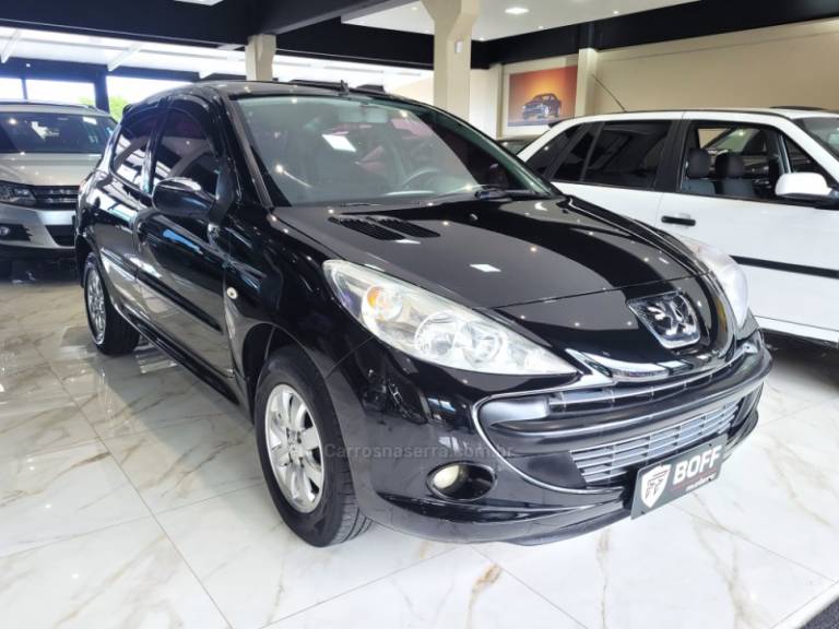 PEUGEOT - 207 - 2010/2011 - Preta - R$ 24.900,00