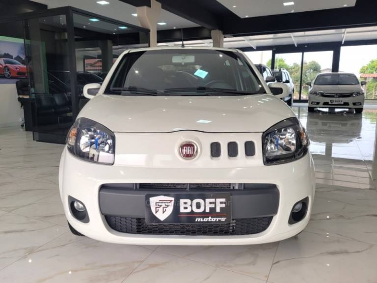 FIAT - UNO - 2012/2013 - Branca - R$ 35.990,00