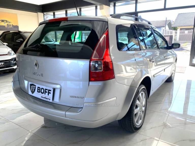 RENAULT - MÉGANE - 2012/2013 - Prata - R$ 37.900,00