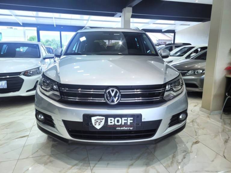 VOLKSWAGEN - TIGUAN - 2011/2012 - Prata - R$ 65.900,00