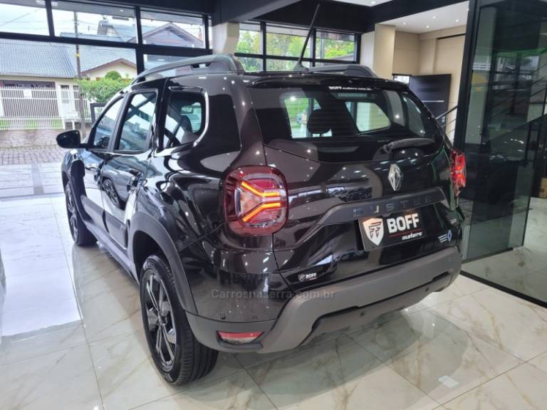 RENAULT - DUSTER - 2024/2025 - Preta - R$ 134.500,00