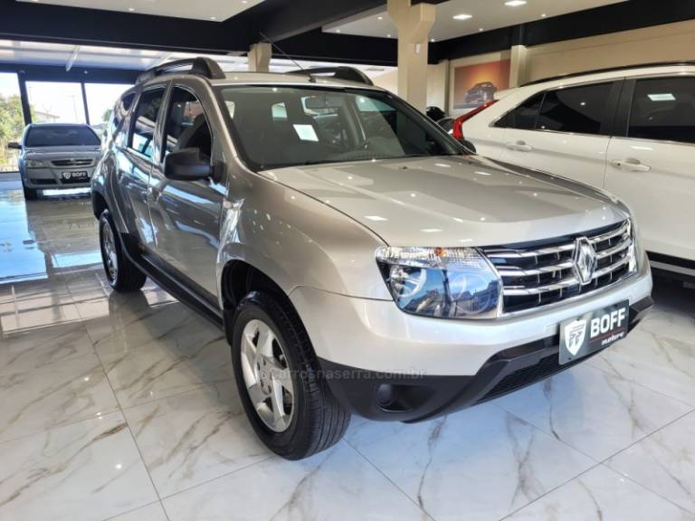 RENAULT - DUSTER - 2014/2015 - Prata - R$ 54.990,00