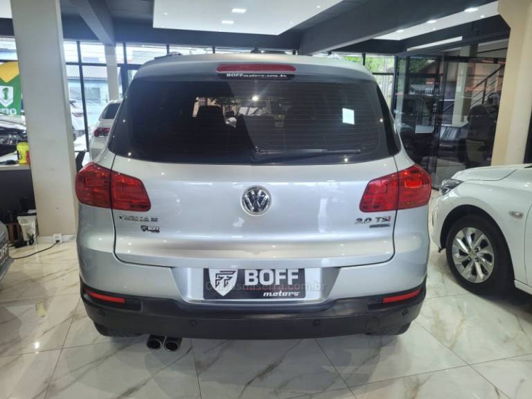 VOLKSWAGEN - TIGUAN - 2011/2012 - Prata - R$ 65.900,00