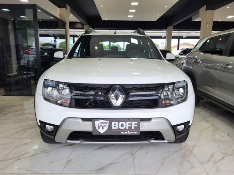 RENAULT - DUSTER - 2018/2019 - Branca - R$ 73.900,00