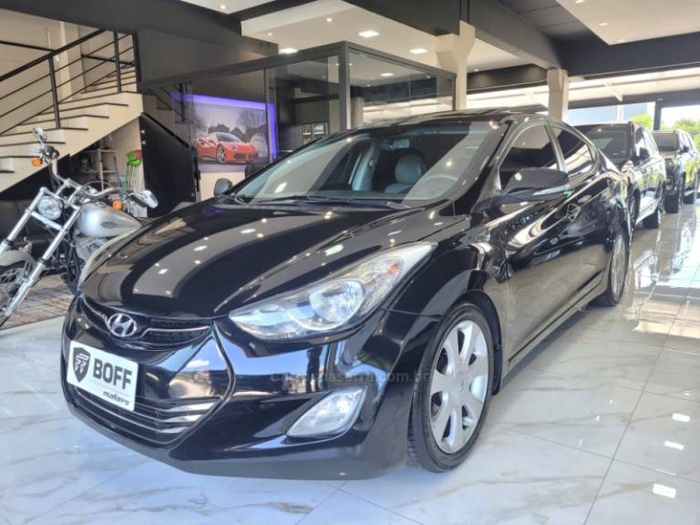 HYUNDAI - ELANTRA - 2012/2013 - Preta - R$ 68.900,00