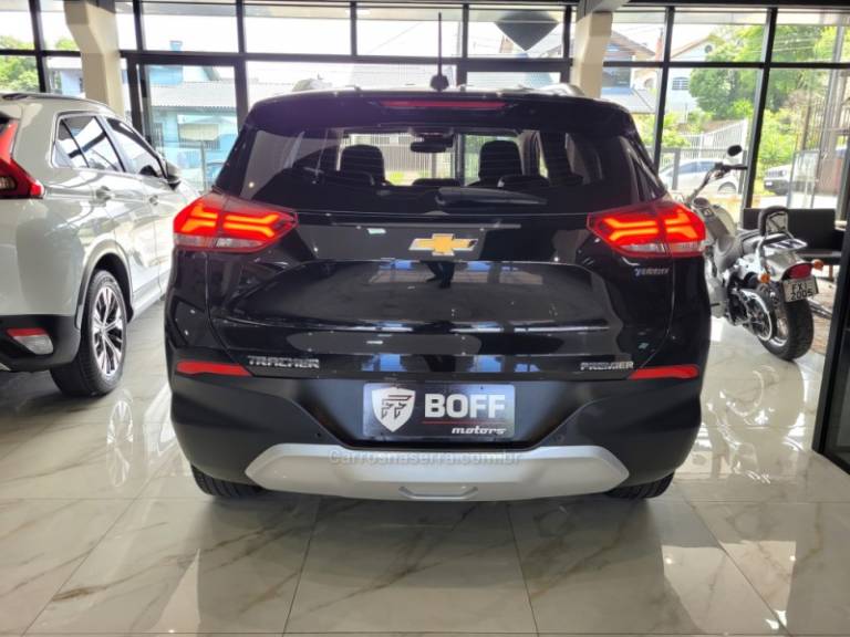 CHEVROLET - TRACKER - 2022/2022 - Preta - R$ 123.900,00